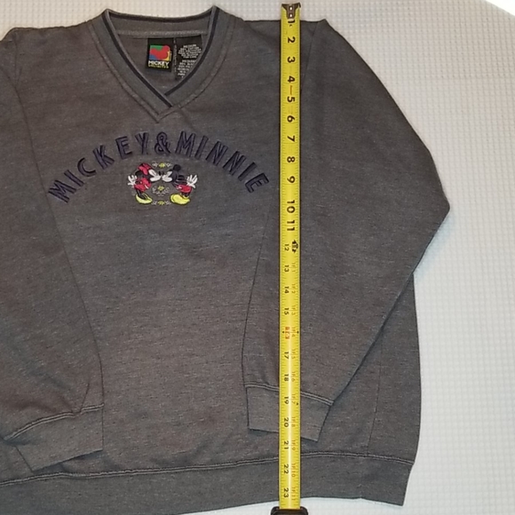 Vintage Embroidered Mickey Mouse Sweater - Picture 4 of 7